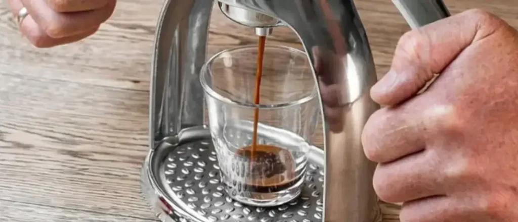Manual Espresso Machines: Are They Real Worth It ? ☕ 72 Manual espresso machine pulling a fresh espresso shot at home