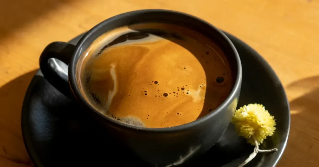 What Is an Americano? Taste, Recipe & Caffeine Guide☕ 4 what is an americano