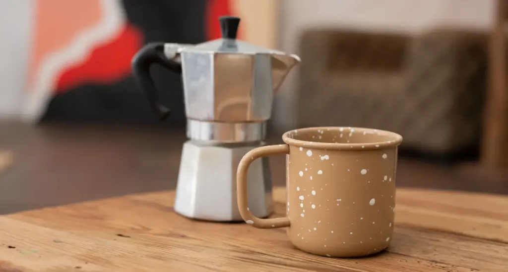 How to Use a Moka Pot (Beginner-Friendly Guide)☕ 3 How to use a moka pot is a question often asked by beginners who are new to brewing coffee.
