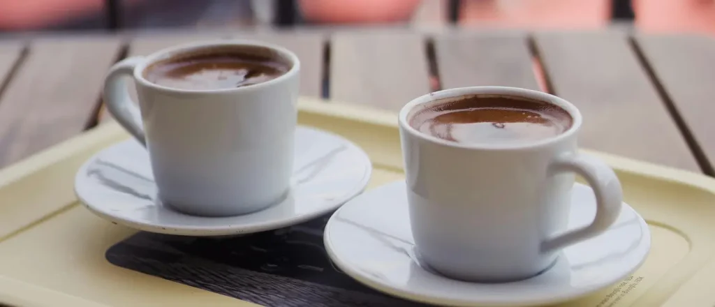 Ryze Chicory Coffee vs Coffee Comparison Two cups of coffee side by side representing a comparison between Ryze chicory coffee vs coffee